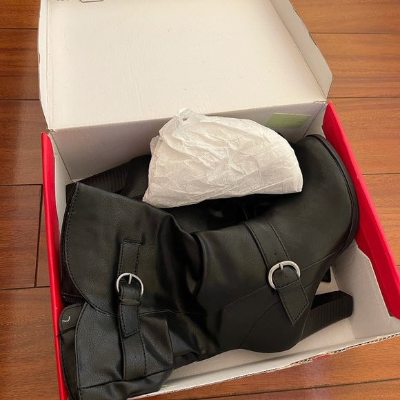 Literally BRAND NEW!! - Picture 3 of 5